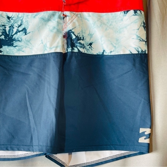 BillaBong Platinum X Tribong Swim Trunks - Picture 2 of 6